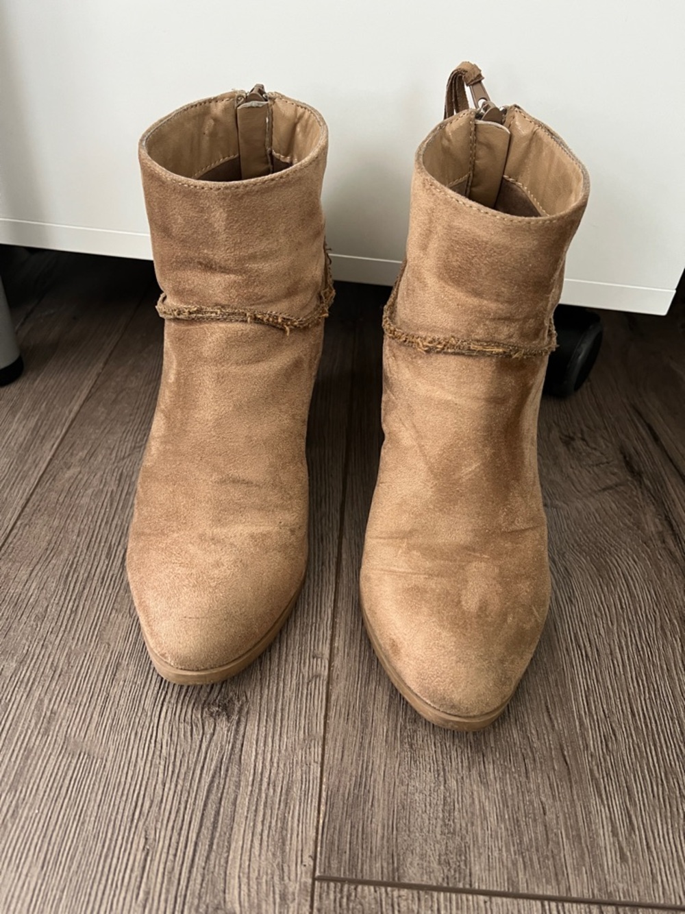Limelight Women’s Tan Suede Ankle Boots - Stylish Block Heel. Size 6 - Picture 2 of 6